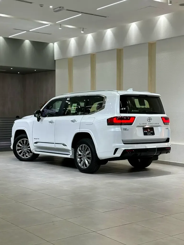 Toyota Land Cruiser 3.5 AT 4WD (415 حصان) - 4
