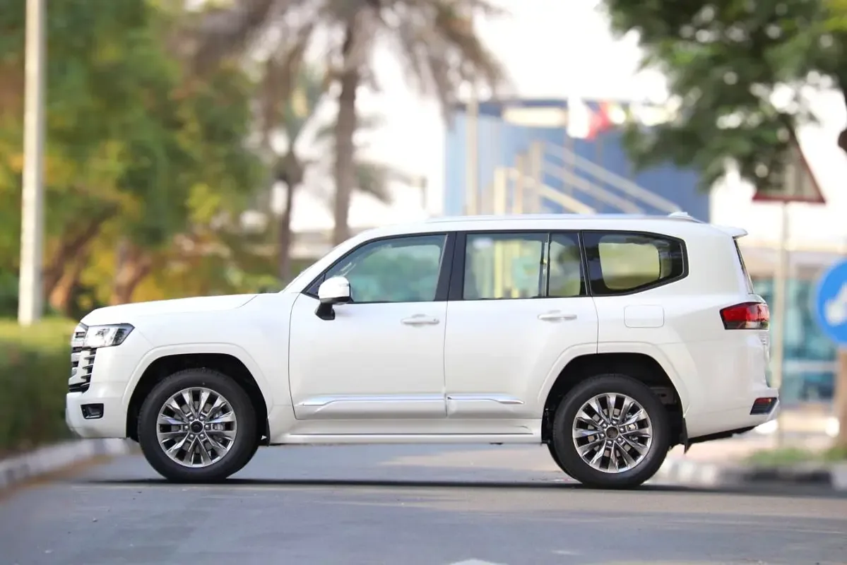 Toyota Land Cruiser 3.5 AT 4WD (415 حصان) - 3