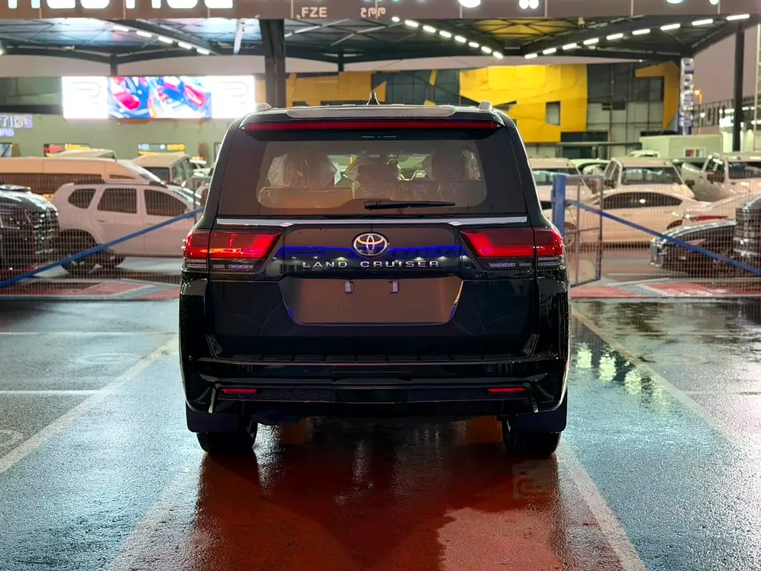 Toyota Land Cruiser 3.5 AT 4WD (415 hp) - 13
