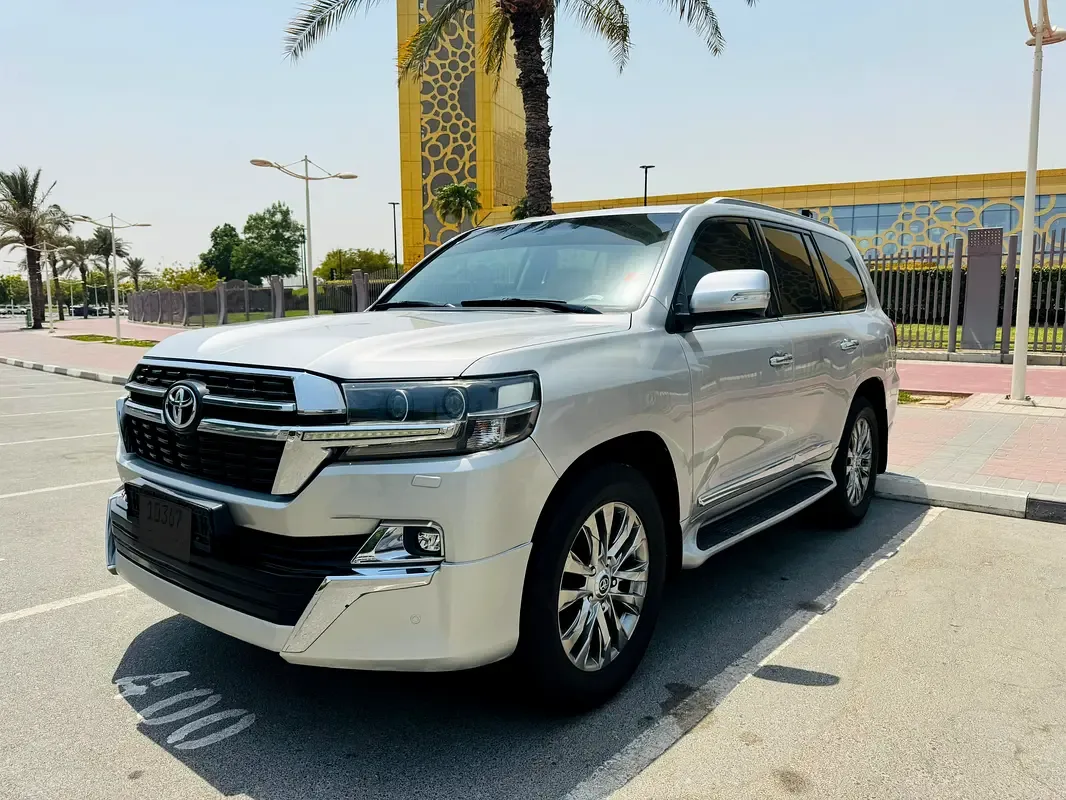 Toyota Land Cruiser 3.5 AT 4WD (415 حصان) - 2