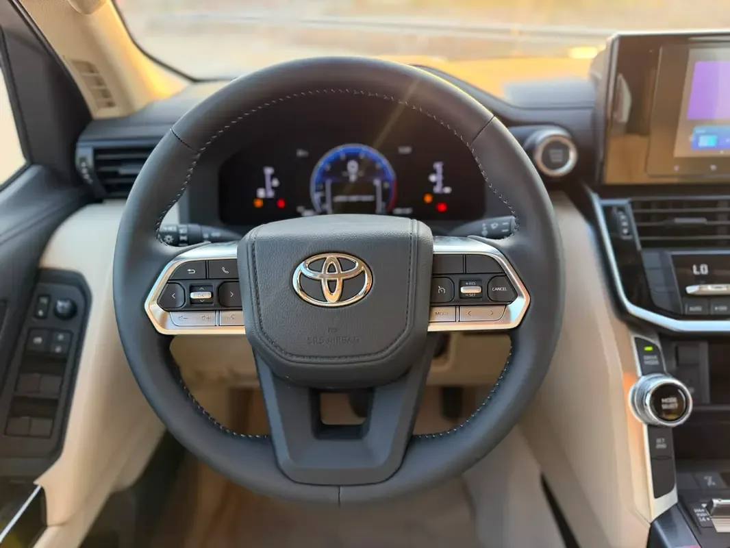 Toyota Land Cruiser 3.5 AT 4WD (415 hp) - 14