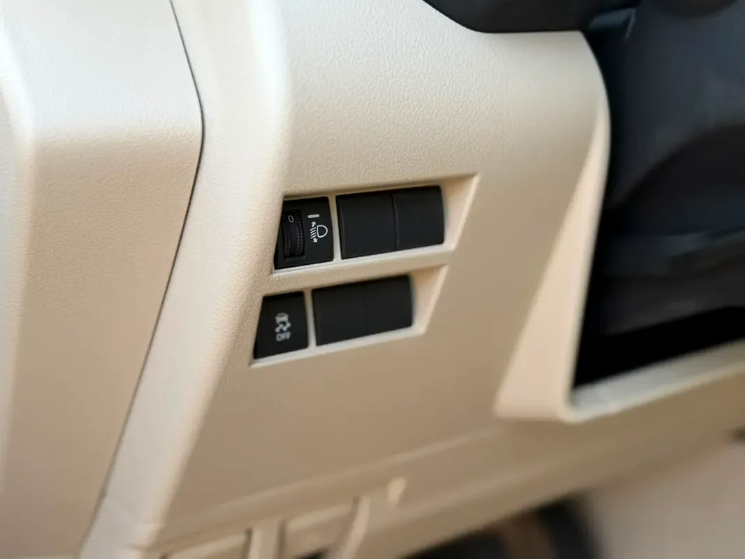 Toyota Land Cruiser 3.5 AT 4WD (415 hp) - 12