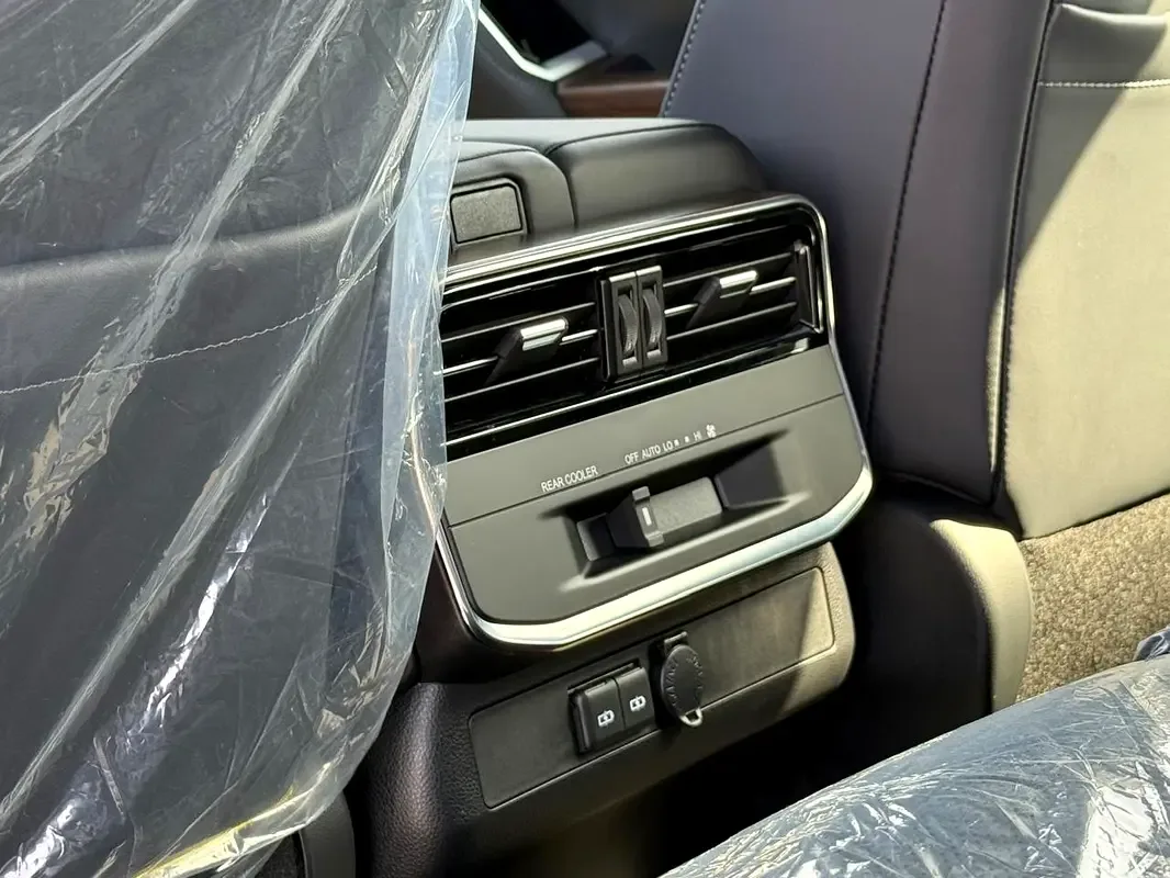 Toyota Land Cruiser 3.5 AT 4WD (415 حصان) - 12