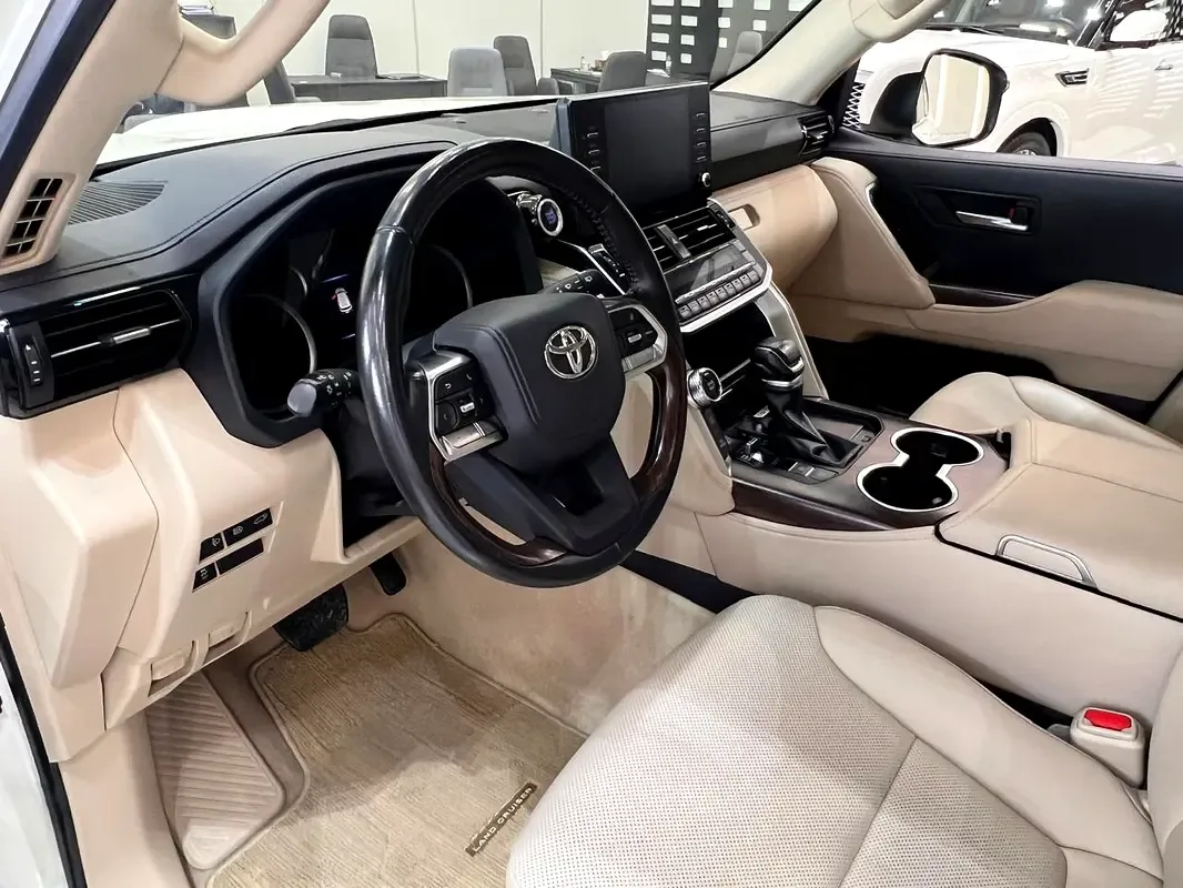Toyota Land Cruiser 3.5 AT 4WD (415 hp) - 10