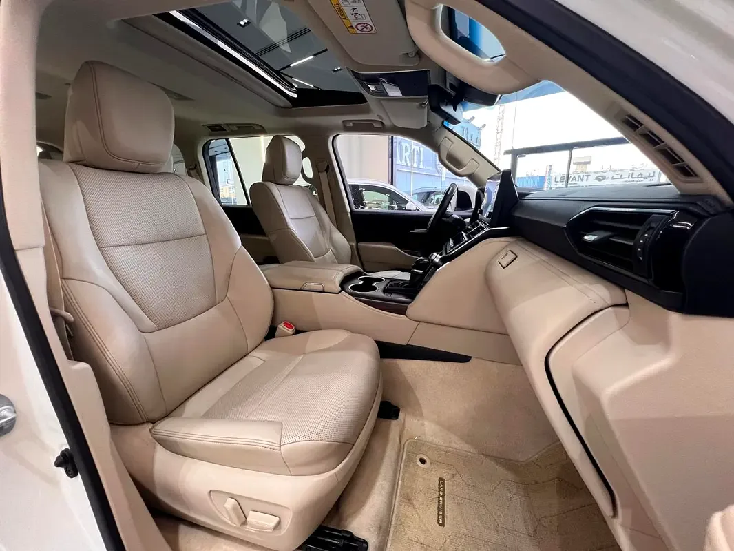Toyota Land Cruiser 3.5 AT 4WD (415 hp) - 12