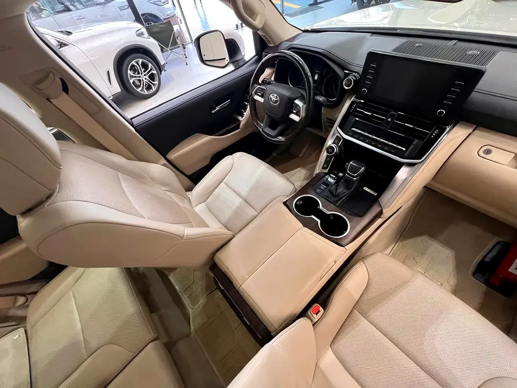 Toyota Land Cruiser 3.5 AT 4WD (415 hp) - 14