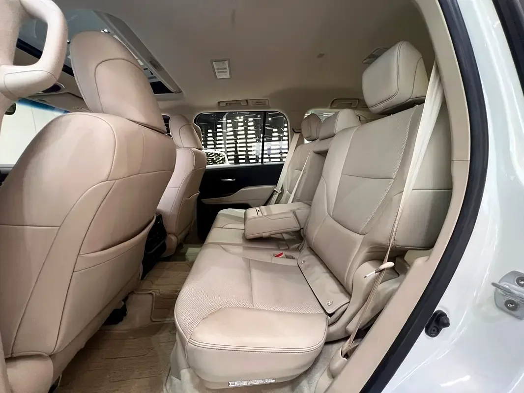 Toyota Land Cruiser 3.5 AT 4WD (415 hp) - 17
