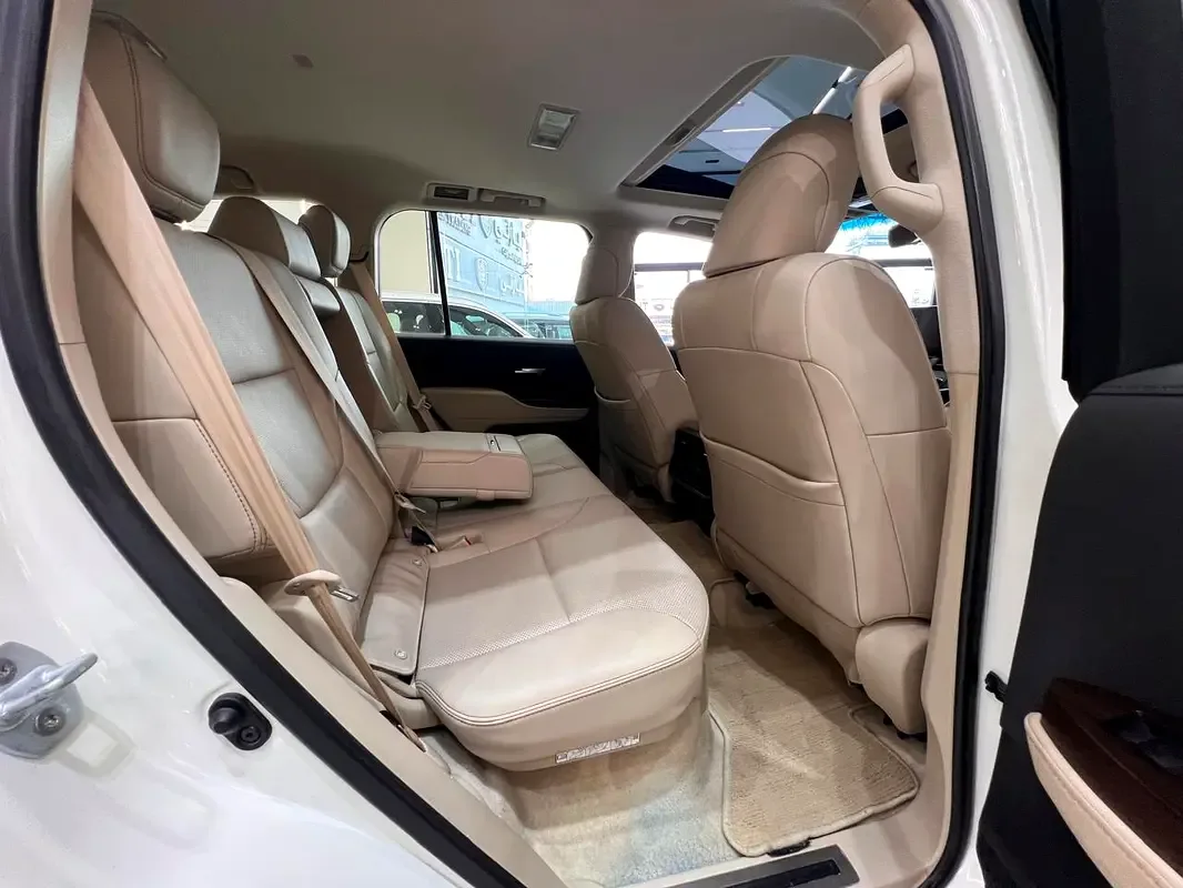 Toyota Land Cruiser 3.5 AT 4WD (415 hp) - 16