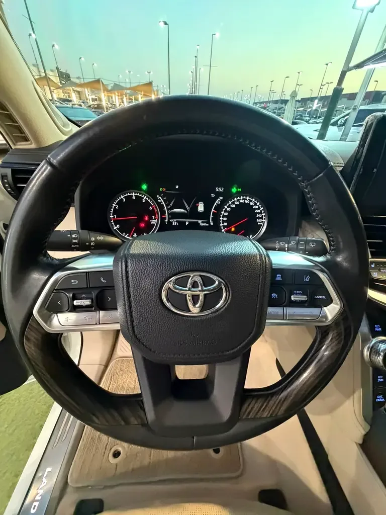 Toyota Land Cruiser 3.5 AT 4WD (415 hp) - 11