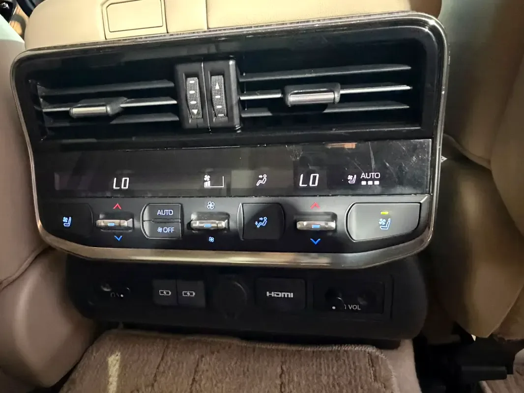 Toyota Land Cruiser 3.5 AT 4WD (415 hp) - 16