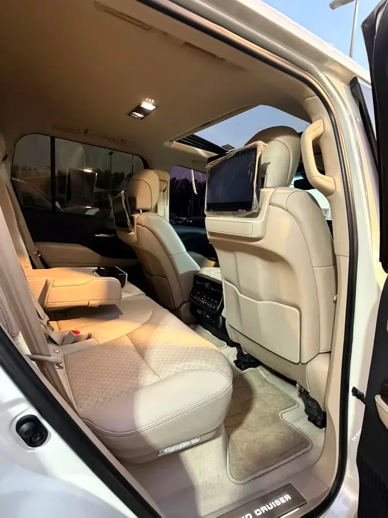 Toyota Land Cruiser 3.5 AT 4WD (415 hp) - 15