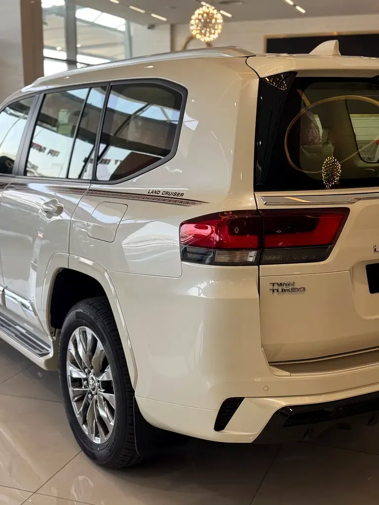 Toyota Land Cruiser 3.5 AT 4WD (415 حصان) - 4