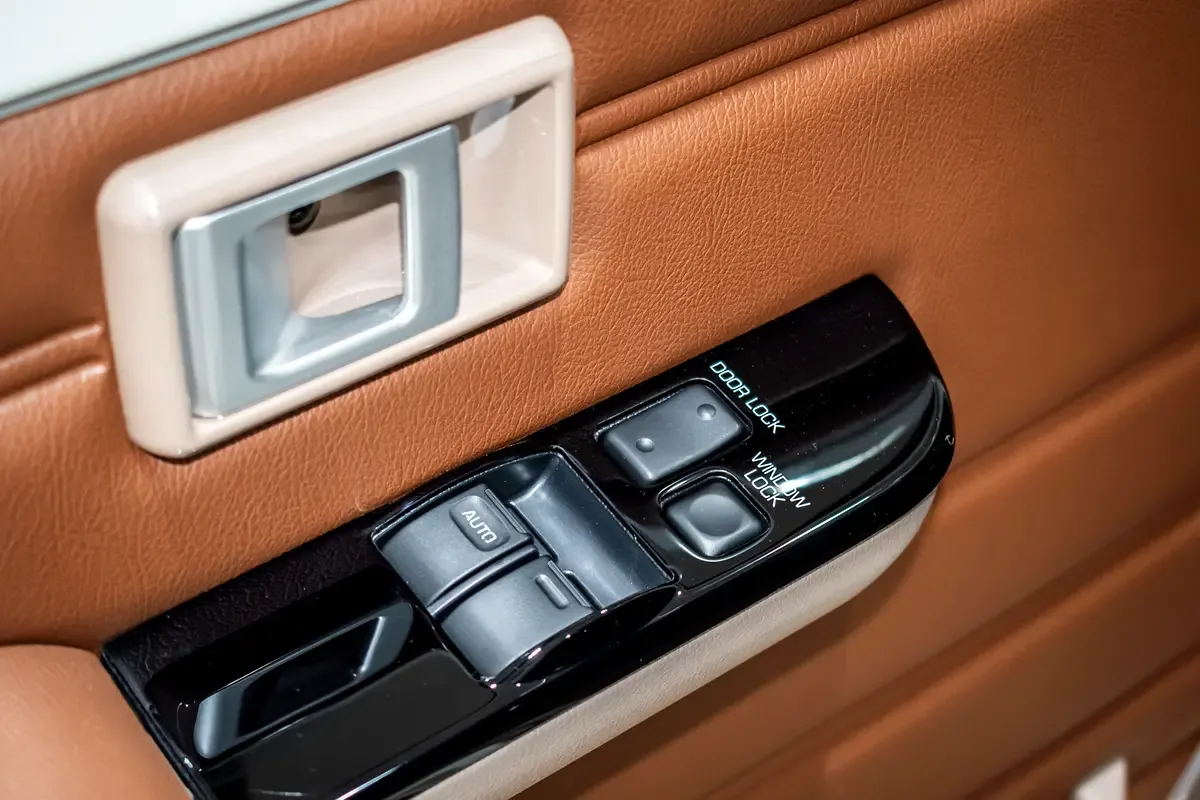 Toyota Land Cruiser 4.0 AT 4WD (228 hp) - 7