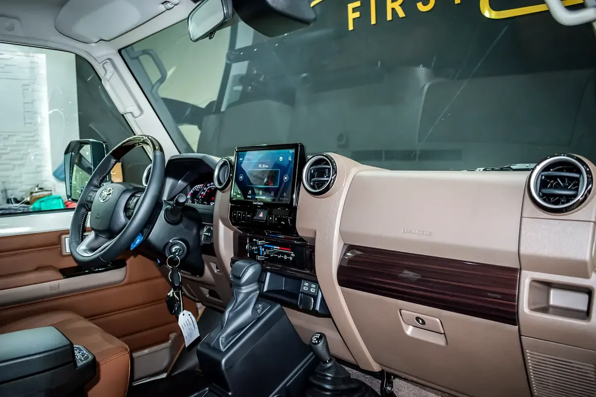 Toyota Land Cruiser 4.0 AT 4WD (228 hp) - 9