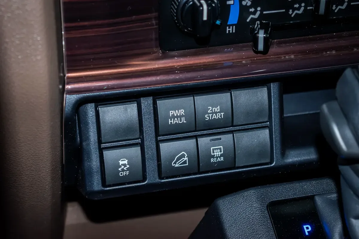 Toyota Land Cruiser 4.0 AT 4WD (228 hp) - 13