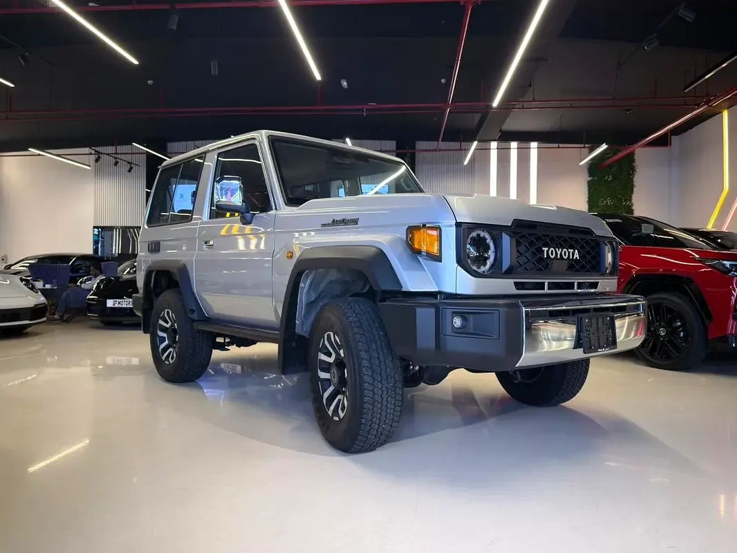 Toyota Land Cruiser 4.0 AT 4WD (228 حصان) - 6