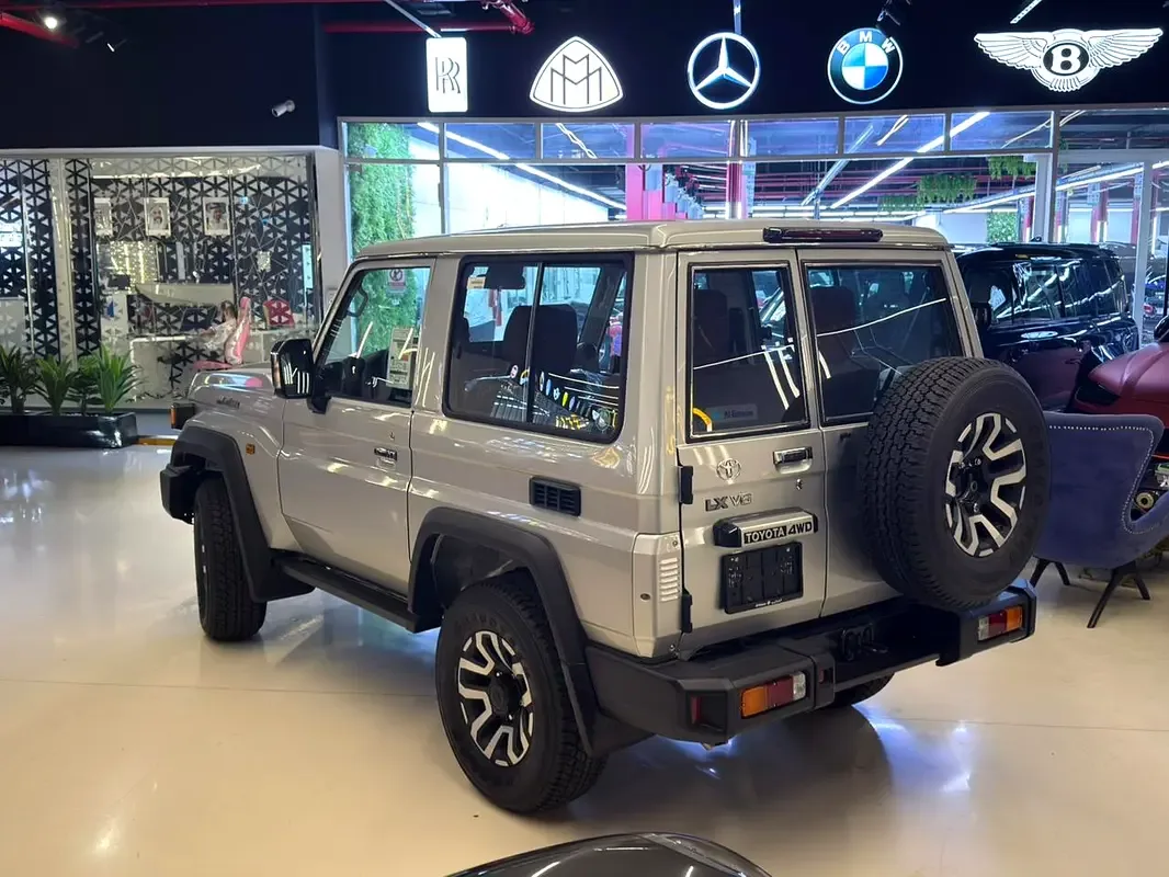 Toyota Land Cruiser 4.0 AT 4WD (228 حصان) - 7