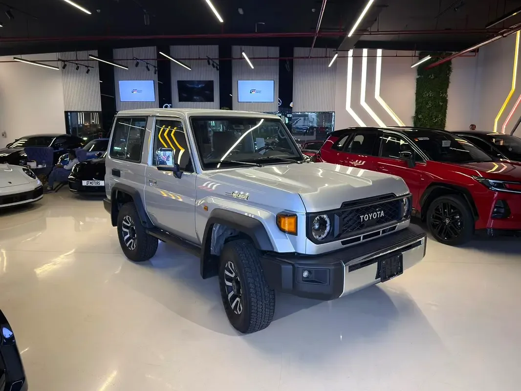 Toyota Land Cruiser 4.0 AT 4WD (228 حصان) - 5