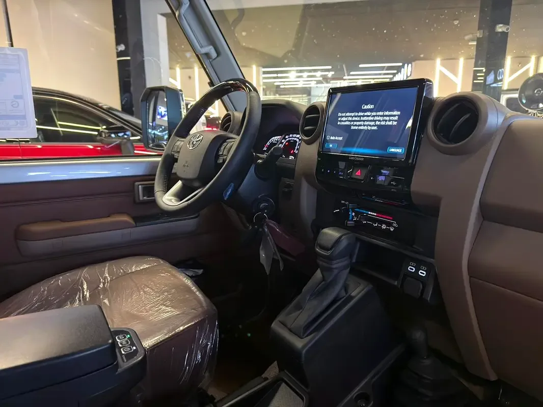 Toyota Land Cruiser 4.0 AT 4WD (228 حصان) - 13
