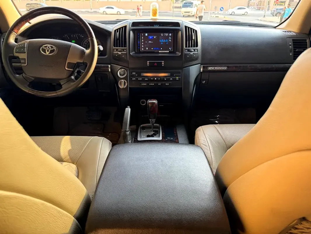 Toyota Land Cruiser 4.0 AT 4WD (243 حصان) - 8