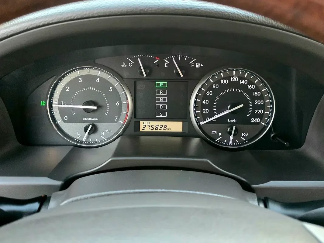 Toyota Land Cruiser 4.0 AT 4WD (243 hp) - 19