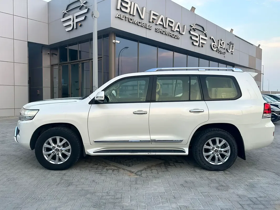 Toyota Land Cruiser 4.0 AT 4WD (271 hp)