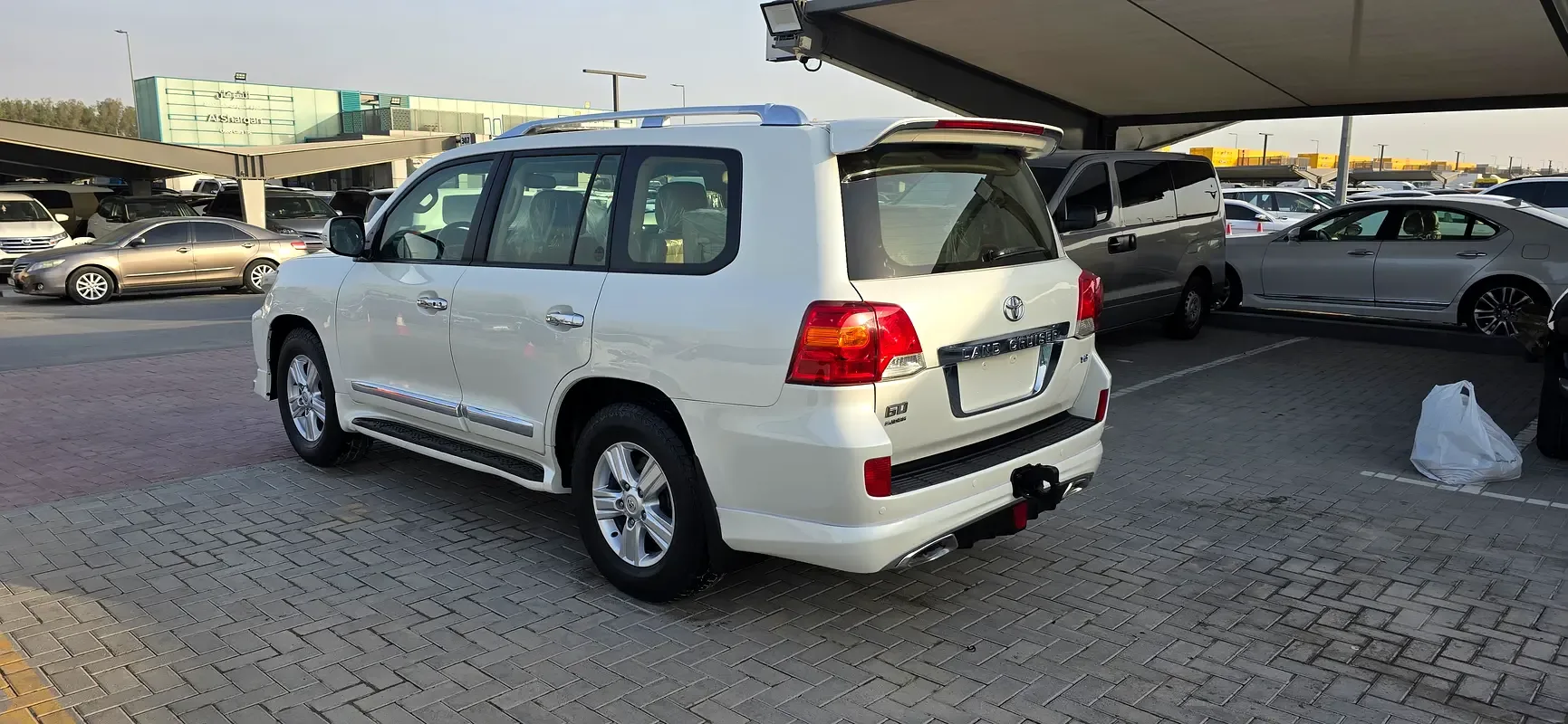 Toyota Land Cruiser 4.0 AT 4WD (271 حصان) - 4