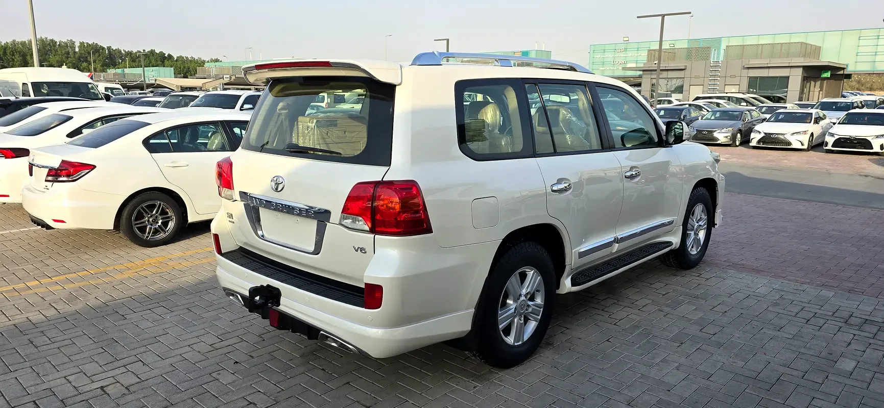 Toyota Land Cruiser 4.0 AT 4WD (271 حصان) - 2