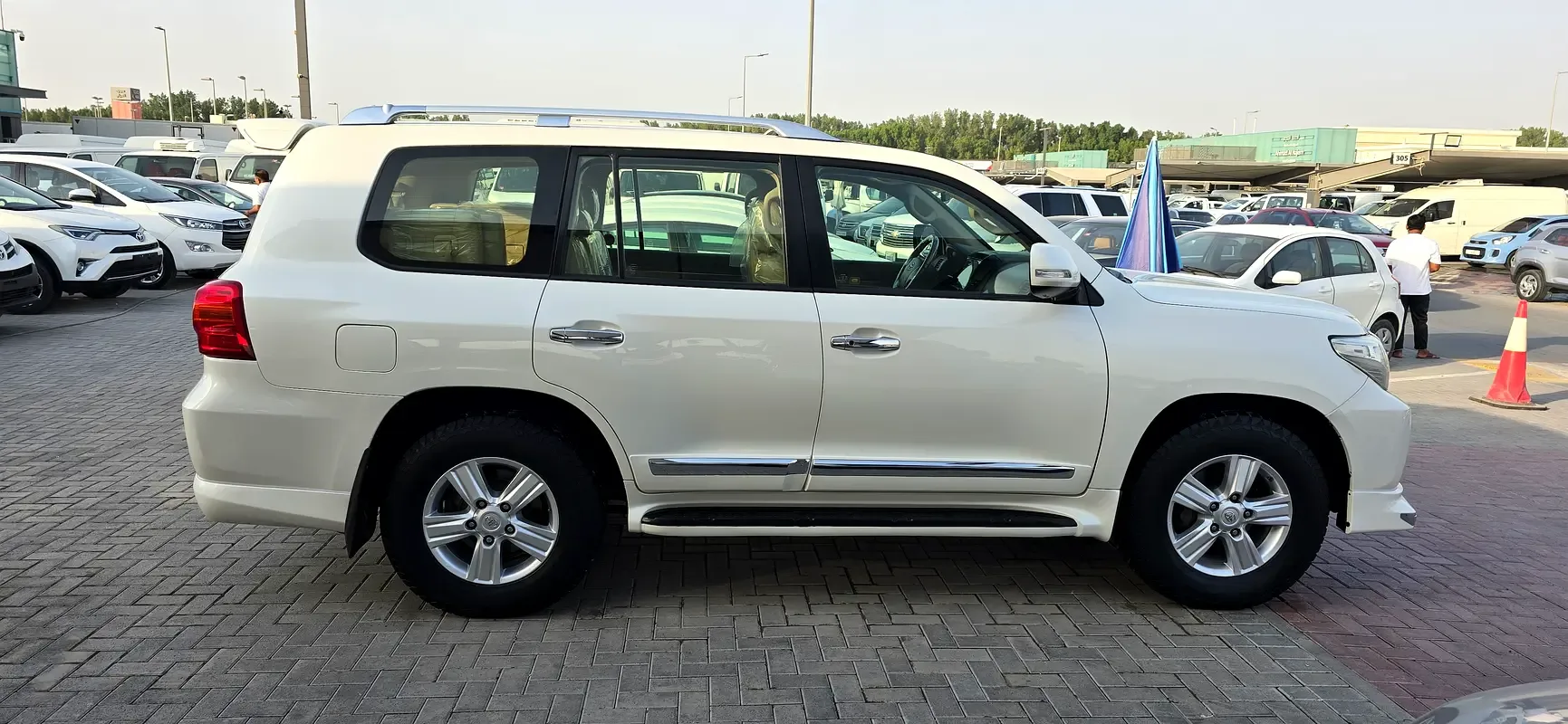 Toyota Land Cruiser 4.0 AT 4WD (271 حصان) - 6
