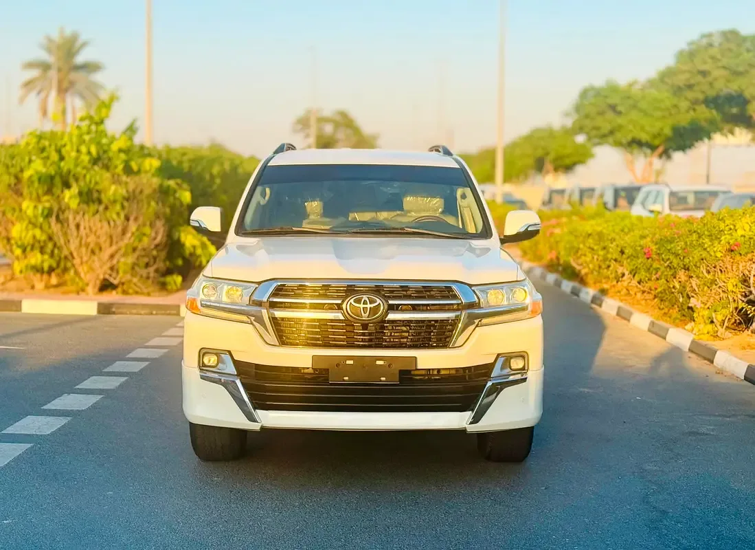Toyota Land Cruiser 4.0 AT 4WD (271 حصان) - 2