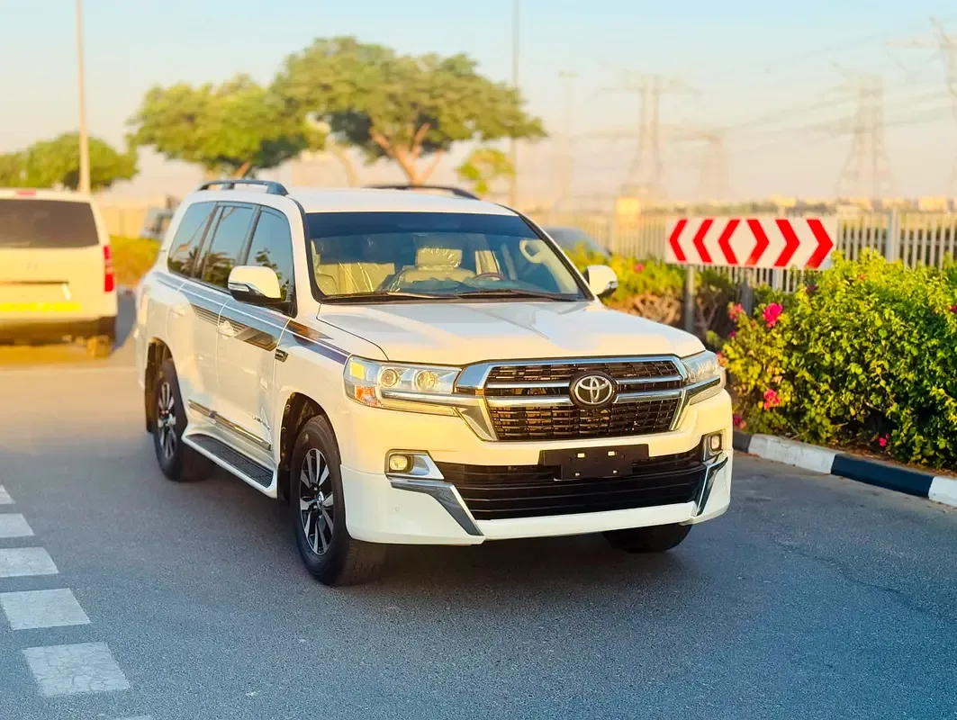 Toyota Land Cruiser 4.0 AT 4WD (271 حصان) - 3