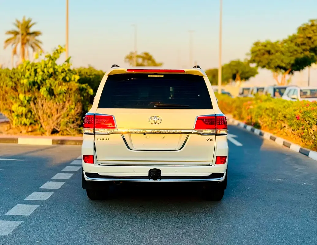 Toyota Land Cruiser 4.0 AT 4WD (271 حصان) - 5