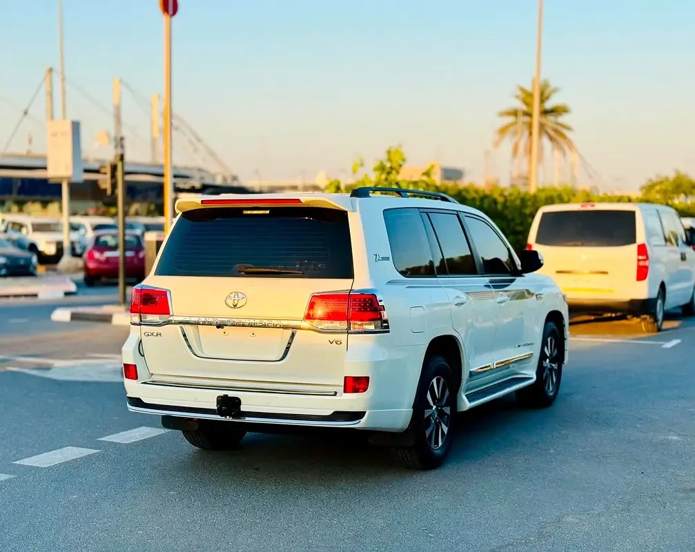 Toyota Land Cruiser 4.0 AT 4WD (271 حصان) - 6