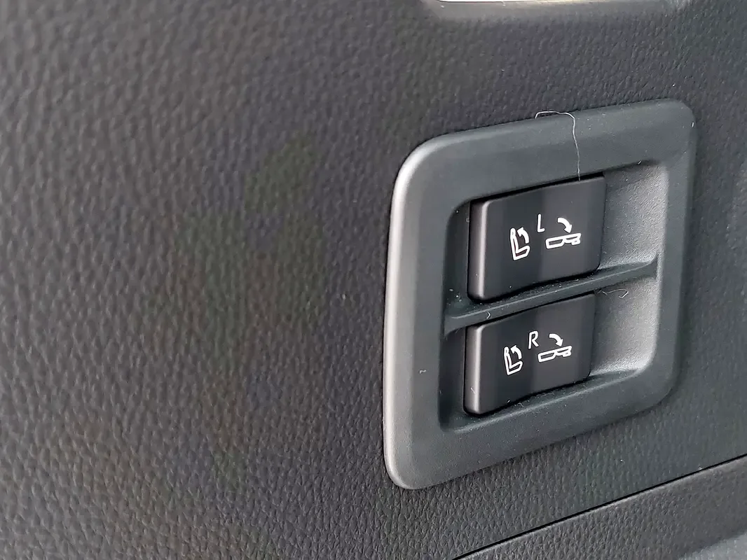 Toyota Land Cruiser 4.0 AT 4WD (275 حصان) - 20