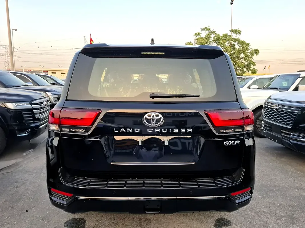 Toyota Land Cruiser 4.0 AT 4WD (275 حصان) - 3