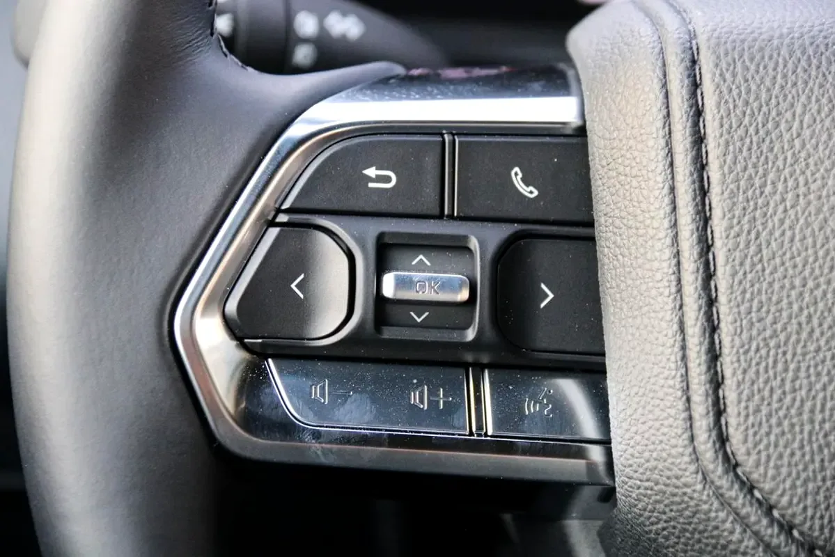 Toyota Land Cruiser 4.0 AT 4WD (275 hp) - 11