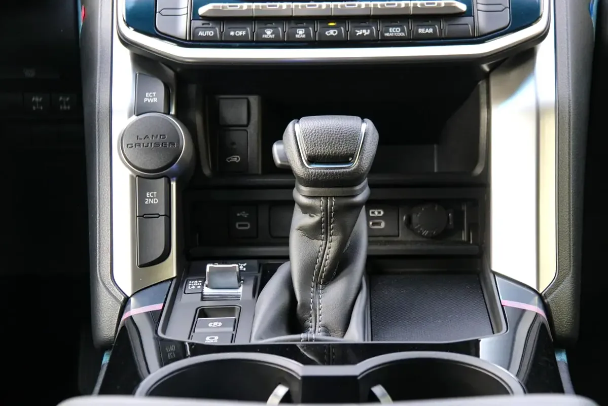 Toyota Land Cruiser 4.0 AT 4WD (275 hp) - 14