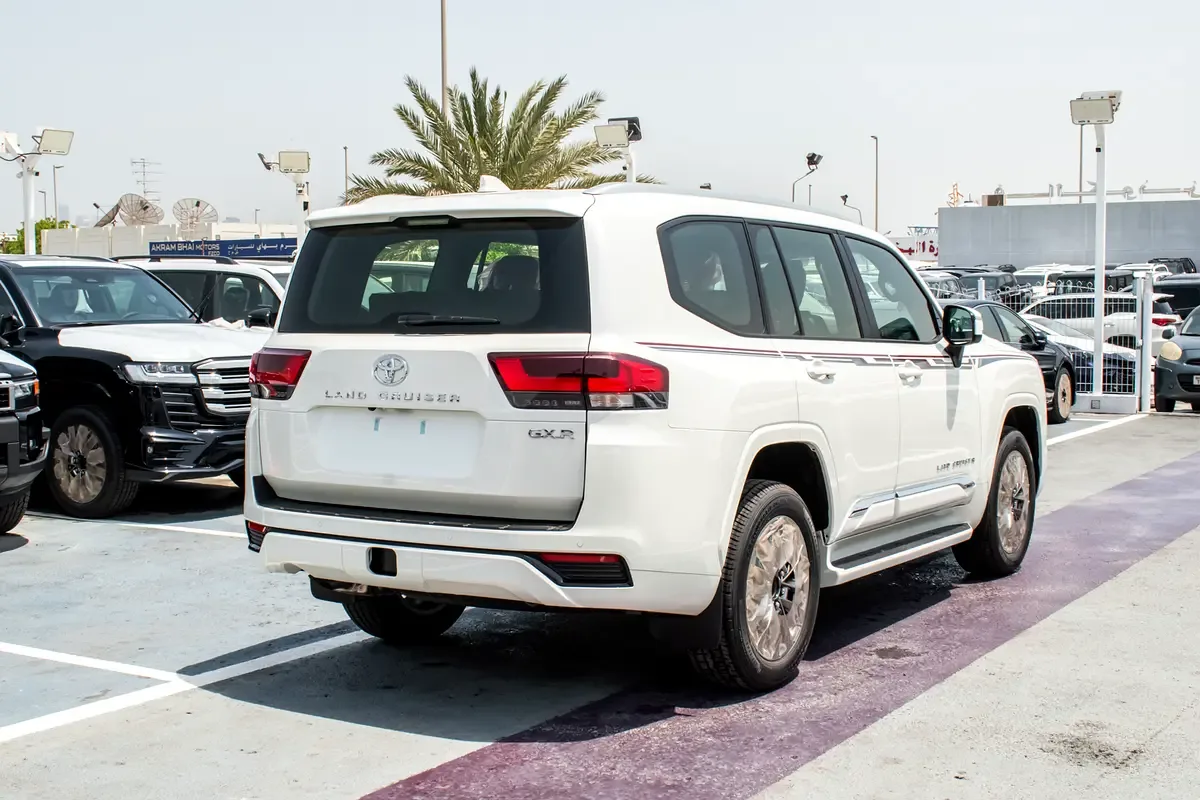 Toyota Land Cruiser 4.0 AT 4WD (275 حصان) - 5