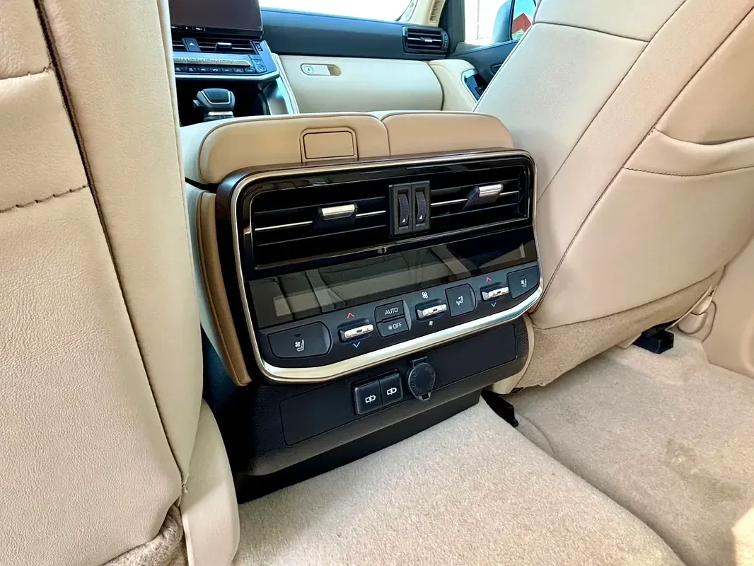 Toyota Land Cruiser 4.0 AT 4WD (275 hp) - 17