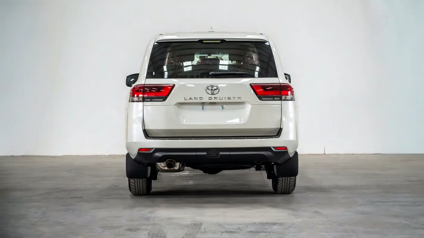 Toyota Land Cruiser 4.0 AT 4WD (275 حصان) - 3