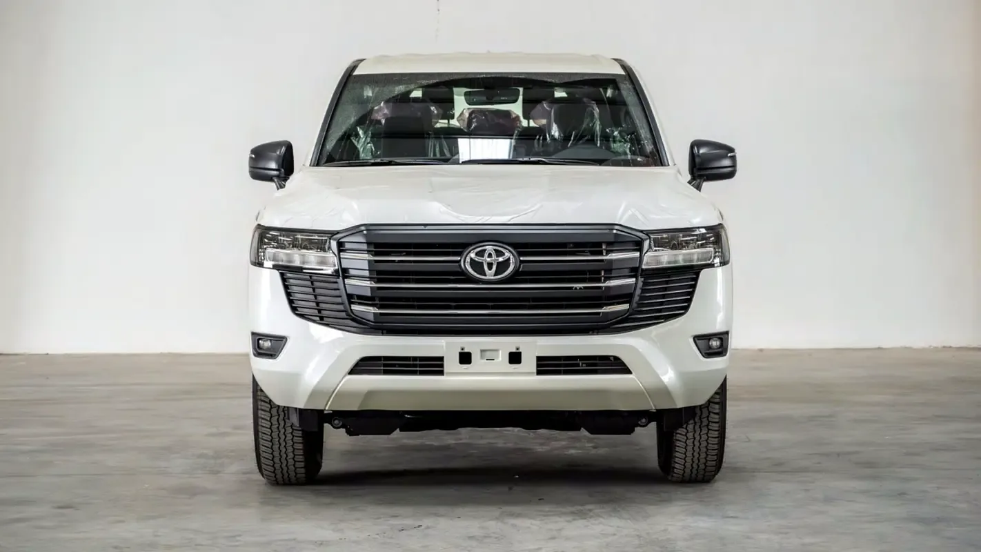 Toyota Land Cruiser 4.0 AT 4WD (275 حصان) - 2
