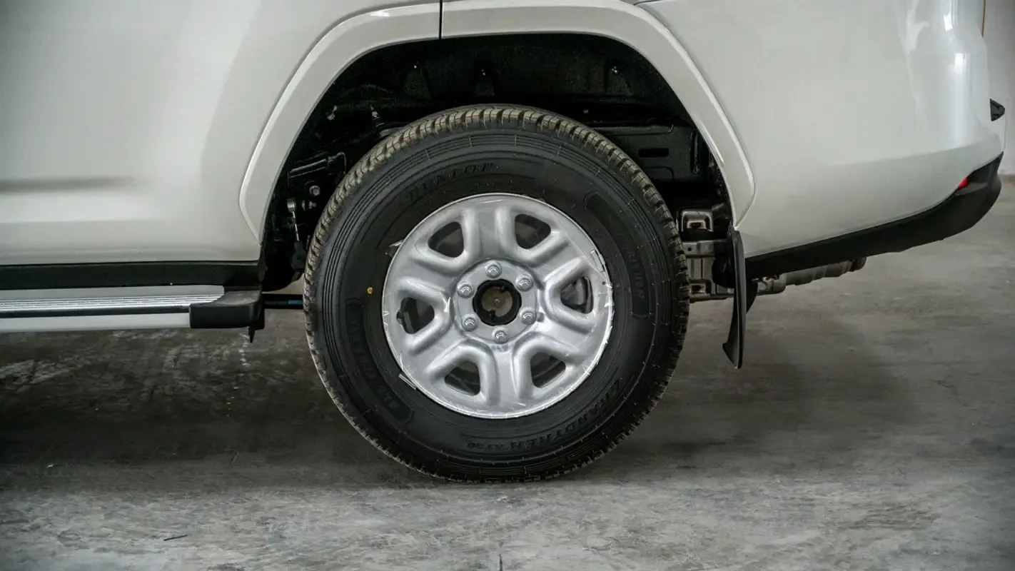 Toyota Land Cruiser 4.0 AT 4WD (275 حصان) - 6
