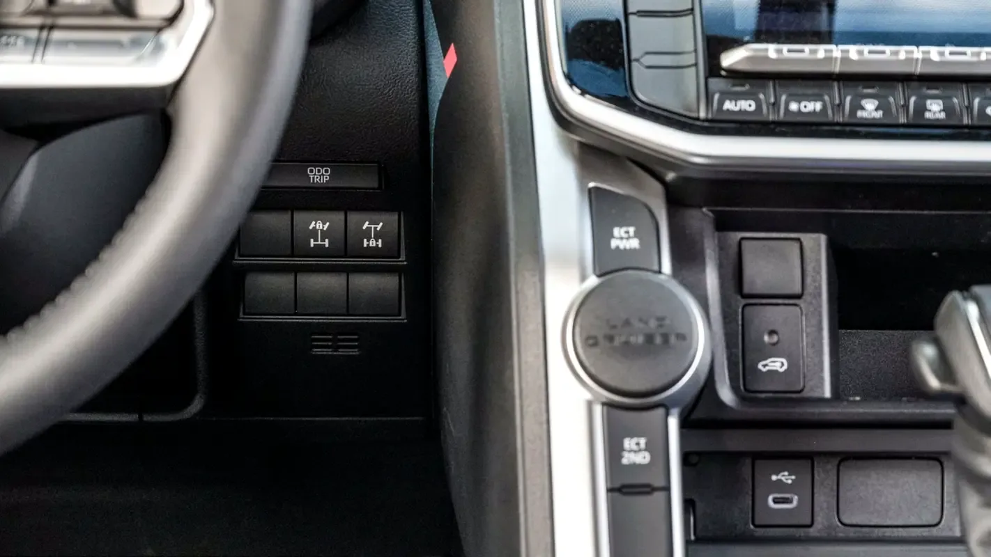 Toyota Land Cruiser 4.0 AT 4WD (275 حصان) - 18