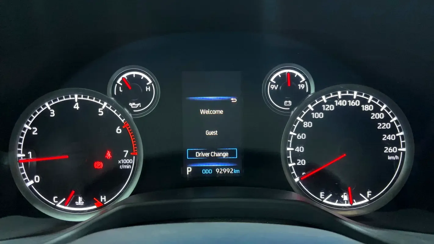 Toyota Land Cruiser 4.0 AT 4WD (275 hp) - 9