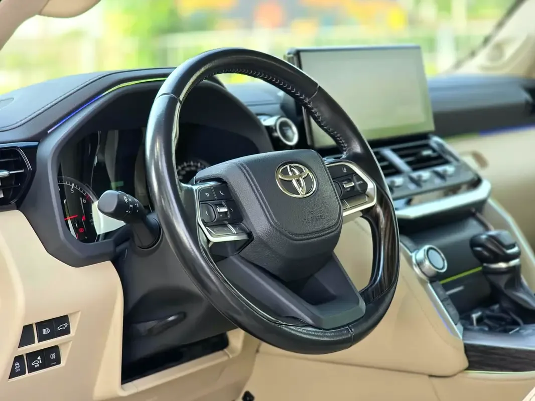 Toyota Land Cruiser 4.0 AT 4WD (275 hp) - 4
