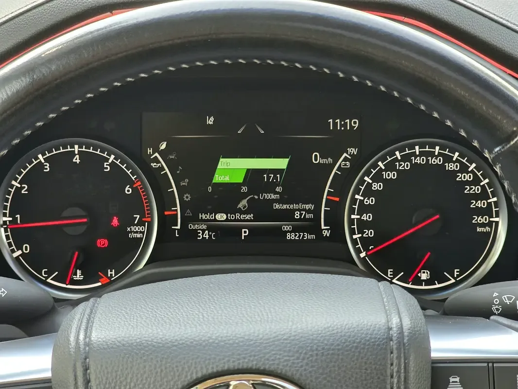 Toyota Land Cruiser 4.0 AT 4WD (275 hp) - 13