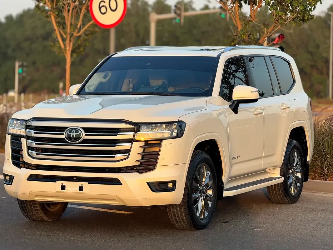Toyota Land Cruiser 4.0 AT 4WD (275 hp)