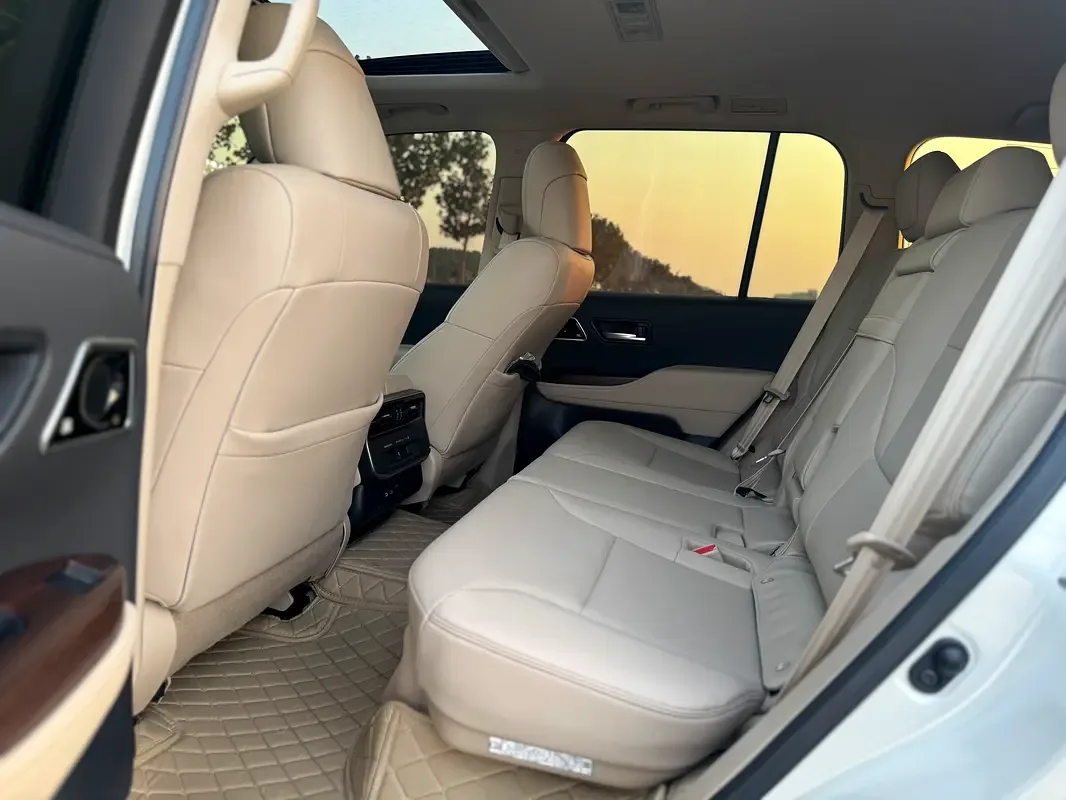 Toyota Land Cruiser 4.0 AT 4WD (275 hp) - 16