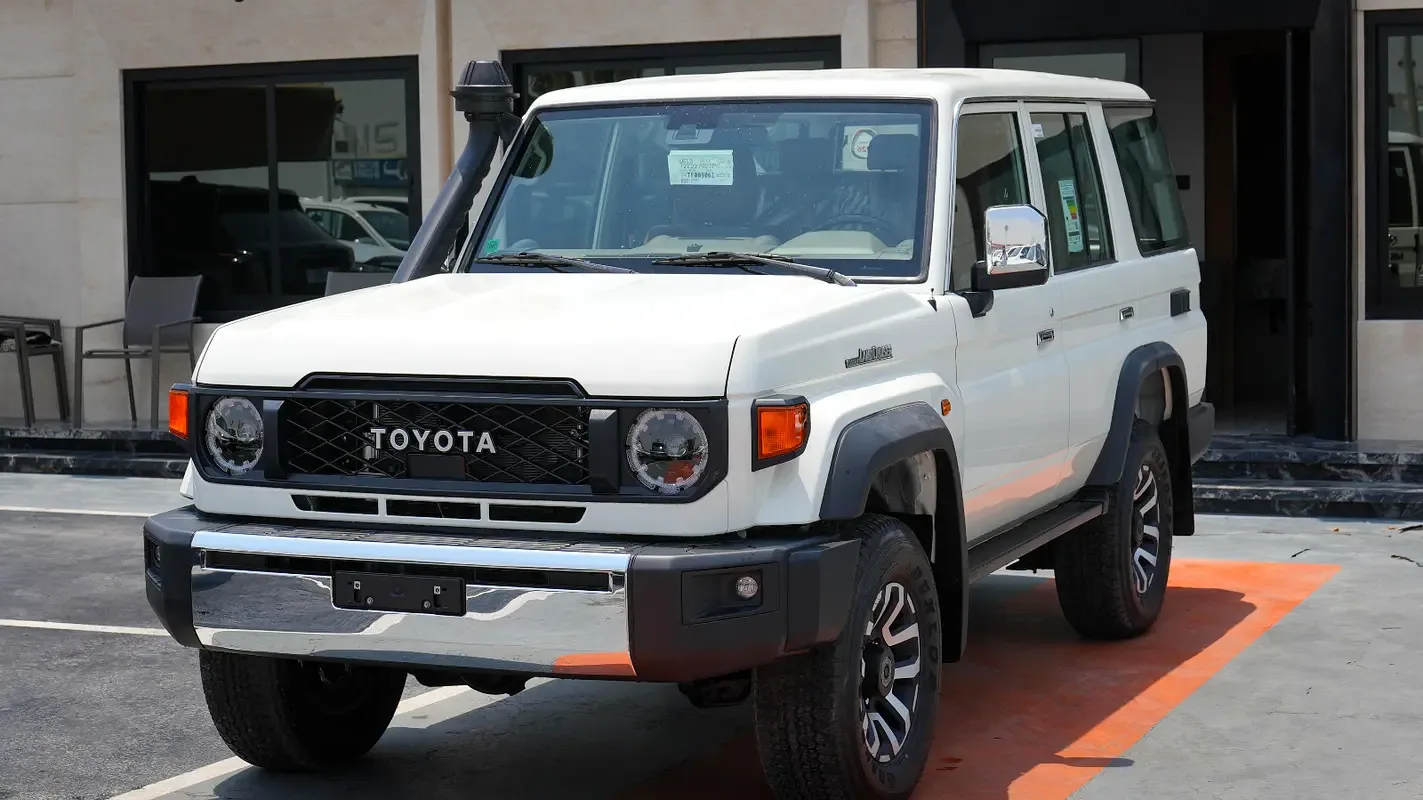 Toyota Land Cruiser 4.0 AT AWD (228 hp) - 3