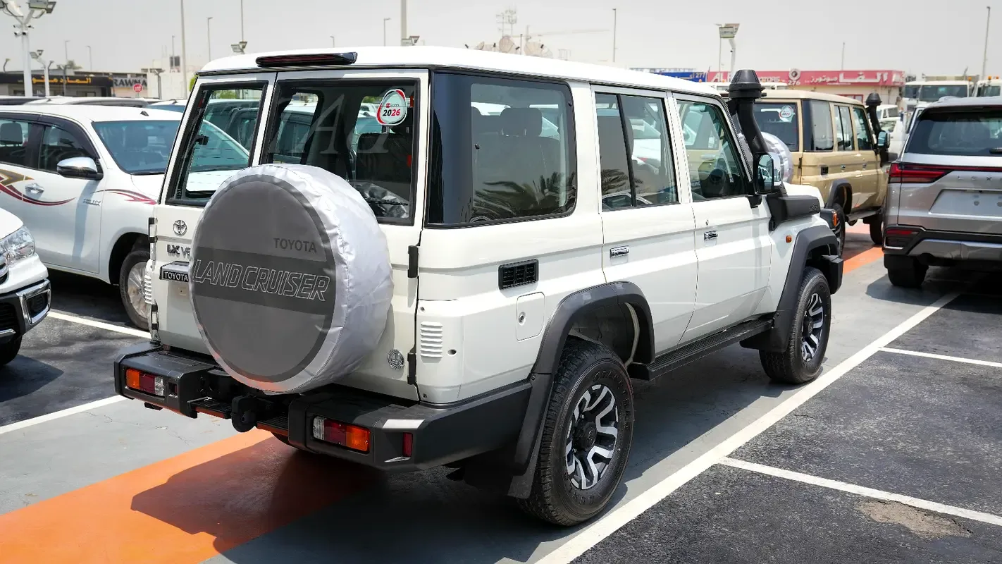 Toyota Land Cruiser 4.0 AT AWD (228 hp) - 4